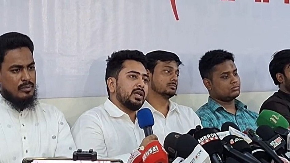 উপদেষ্টা আসিফ ও মাহফুজের সঙ্গে এনসিপির কোনো সম্পর্ক নেই : নাহিদ