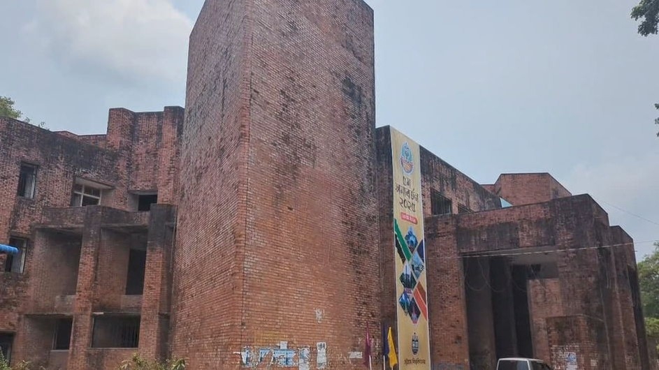 দীর্ঘ ৩৪ বছর পর নবজীবন ফিরে পেল শহীদ মোজাম্মেল মিলনায়তন