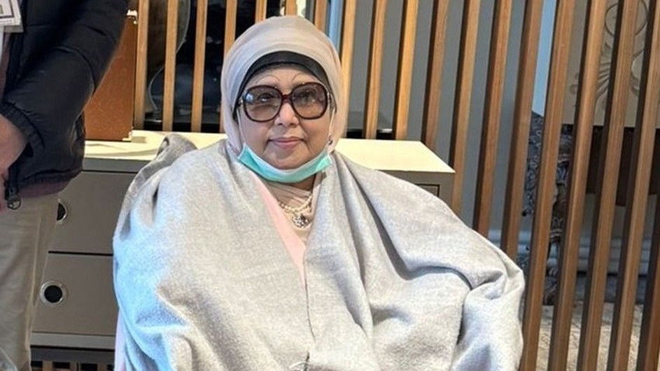 পেছাল খালেদা জিয়ার দেশে ফেরা