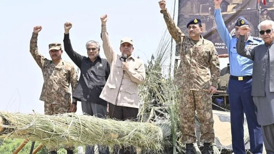 আমরা ১৯৭১ সালের যুদ্ধের প্রতিশোধ নিয়েছি: পাকিস্তানের প্রধানমন্ত্রী