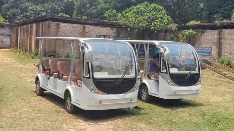 চবিতে পরীক্ষামূলক ভাবে ই-কার সেবা চালু