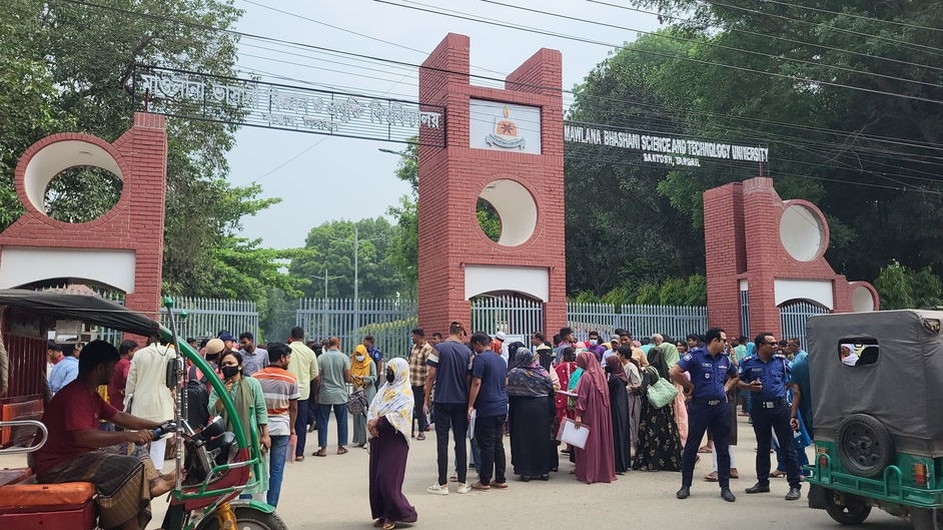 মাভাবিপ্রবিতে ‘বি’ ইউনিটের ভর্তি পরীক্ষায় উপস্থিতির হার প্রায় ৯৫ শতাংশ
