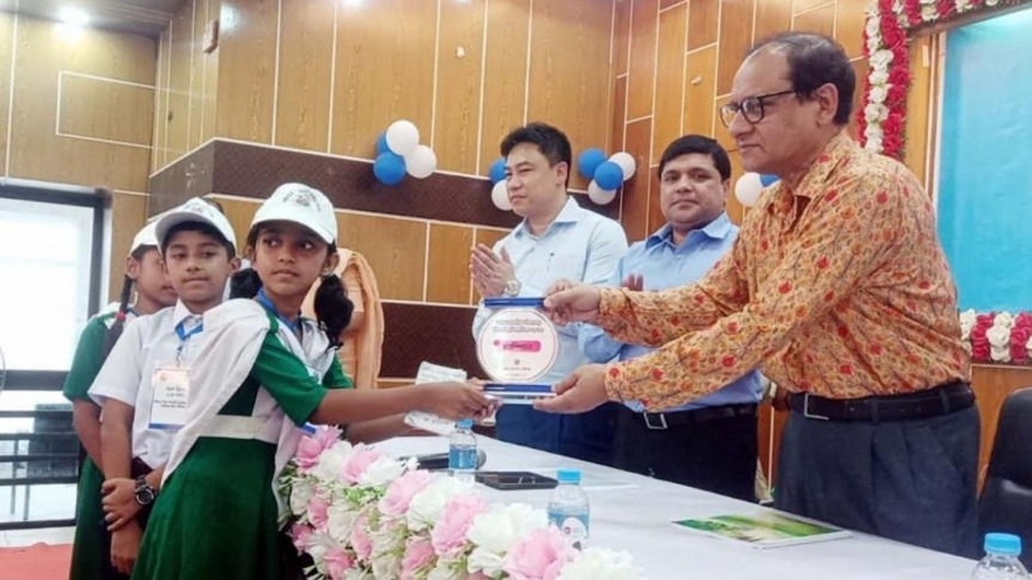 প্রাথমিকের ওপর অনেক ঝড়ঝাপটা গেছে, চেষ্টা করছি মানোন্নয়নের : বিধান রঞ্জন