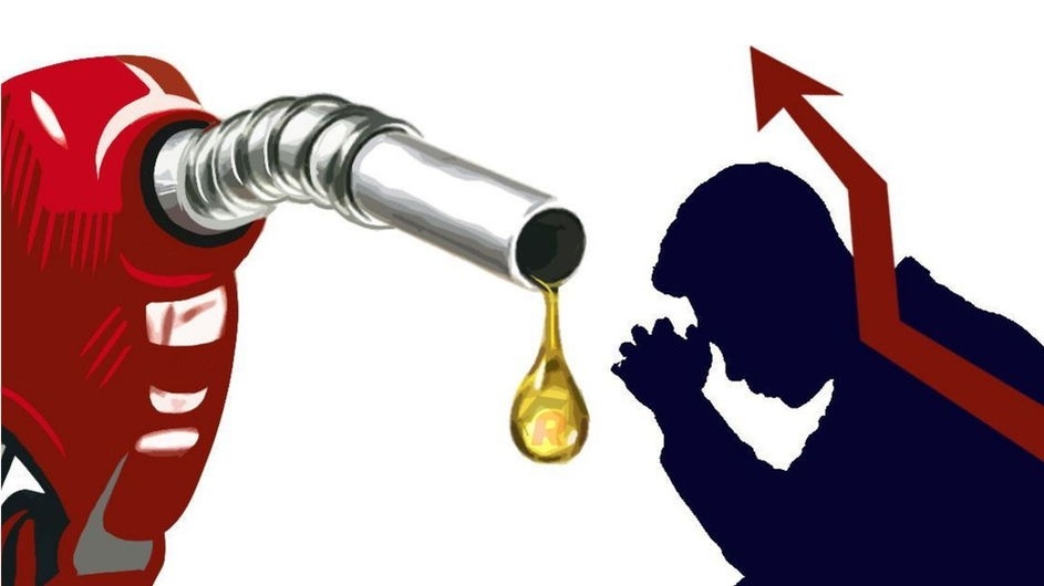 লাফিয়ে বাড়ছে তেলের দাম