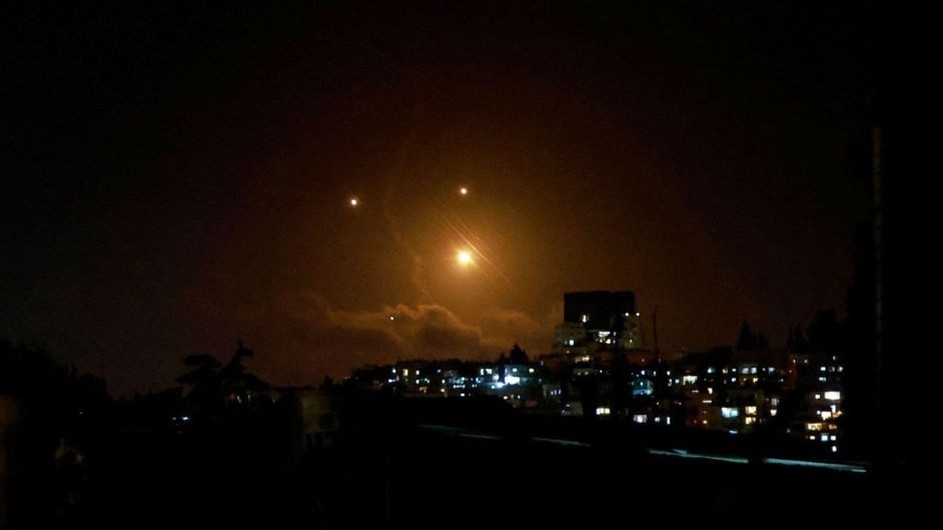 যুদ্ধবিরতির মাঝে তেহরানে বিস্ফোরণের শব্দ, এয়ার ডিফেন্স চালু করল ইরান