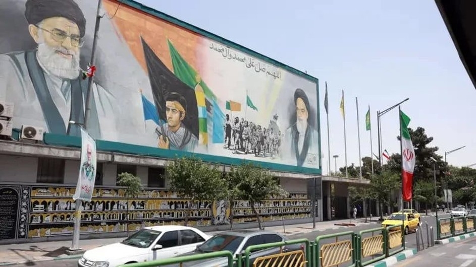 ইসরায়েলের হয়ে গুপ্তচরবৃত্তির অভিযোগে ইরানে গ্রেপ্তার ৭০০ জন