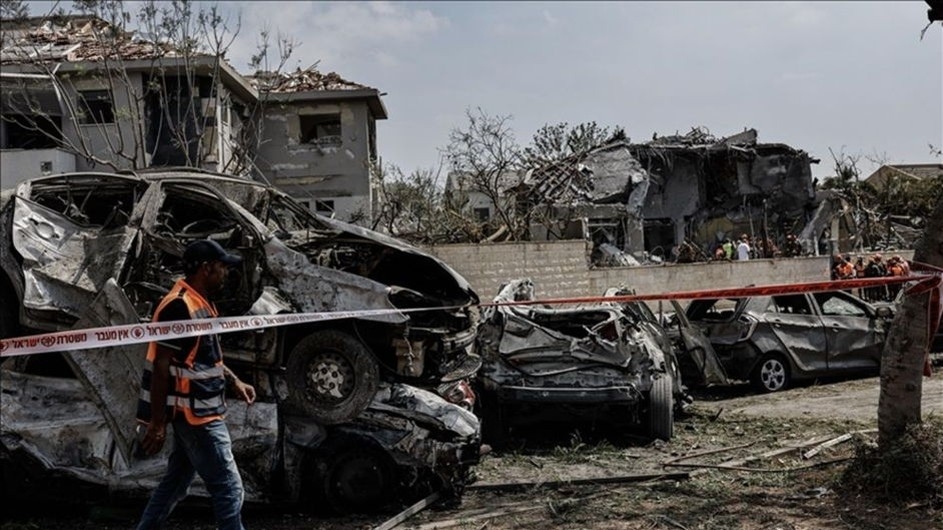 আরও ক্ষেপণাস্ত্র ছুড়ল ইরান, সাইরেন বাজছে ইসরাইলে