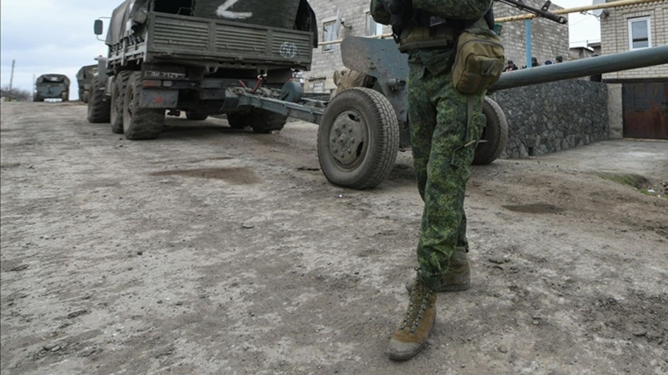 ইউক্রেনের গুরুত্বপূর্ণ শহরের কাছে অবস্থান নিলো এক লাখের বেশি রুশ সেনা