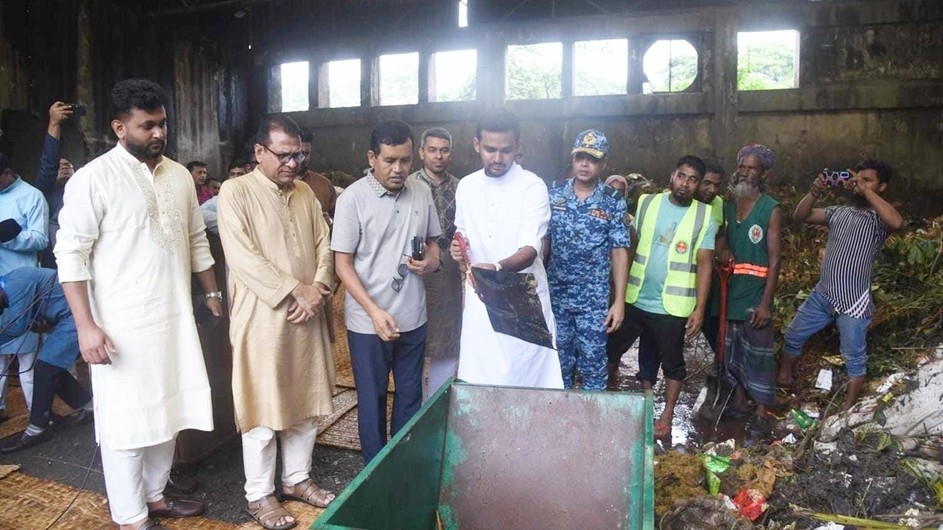 একযোগে ৭৫ ওয়ার্ডে বর্জ্য অপসারণ শুরু করল দক্ষিণ সিটি