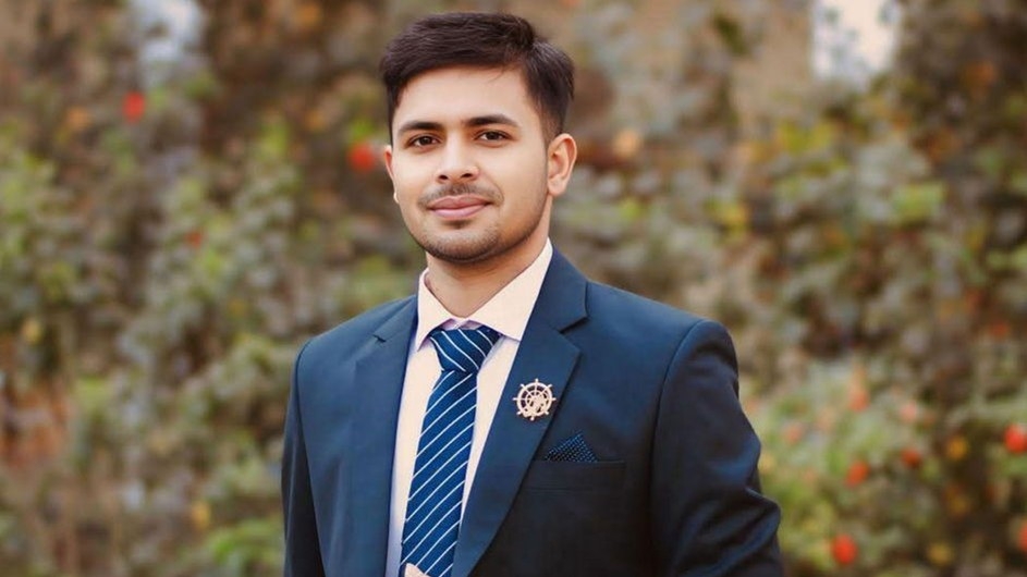 শার্ট-ক্যাপ পরিয়ে বান্ধবীকে হলে নিয়ে রাবি ছাত্রের রাত্রিযাপন