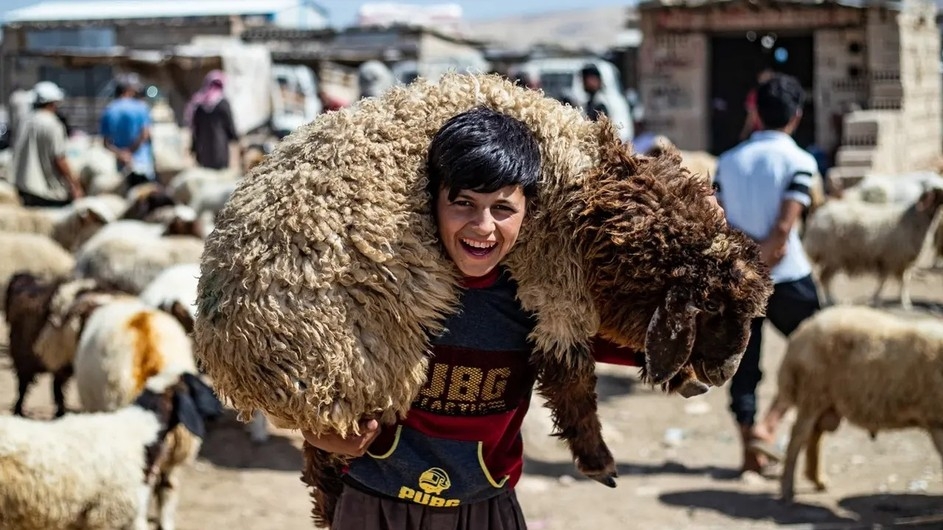 দেশে দেশে যেভাবে পালিত হচ্ছে ঈদুল আজহা