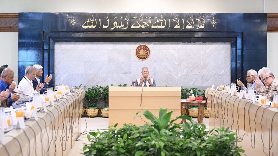 বিমান দুর্ঘটনায় উপদেষ্টা পরিষদের বৈঠকে কয়েকটি গুরুত্বপূর্ণ সিদ্ধান্ত