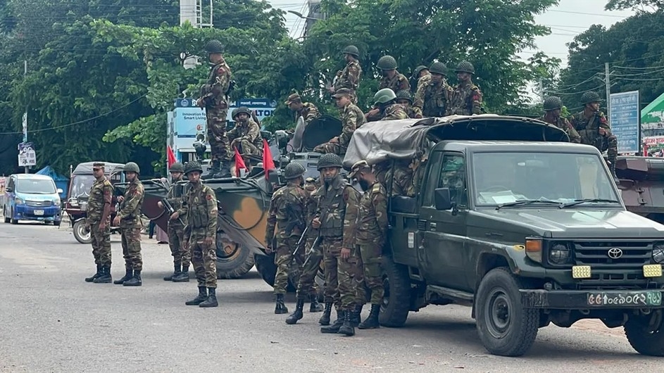 গোপালগঞ্জে আরও বাড়ল কারফিউয়ের সময়