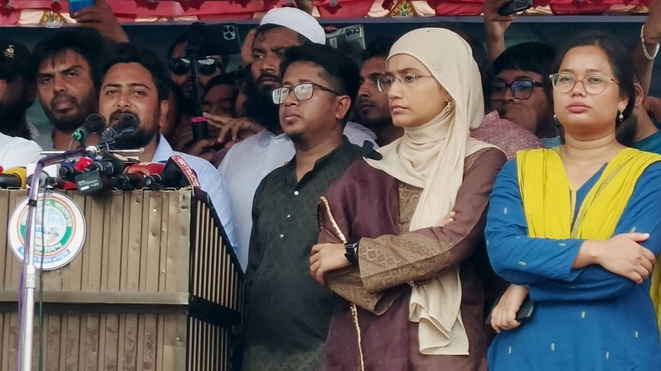 শুধু প্রধানমন্ত্রীর কথায় রাষ্ট্র ও সরকার পরিচালিত হবে না: নাহিদ