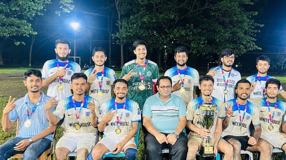 কামাল উদ্দিন হল নাইট ফুটবল প্রতিযোগিতায় হোয়াইট হাউস ওয়ারিয়র্স চ্যাম্পিয়ন
