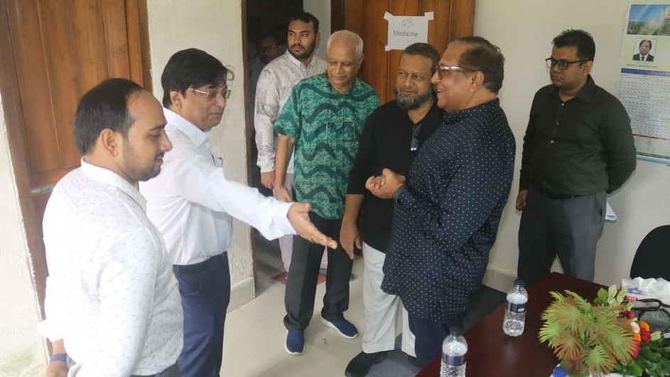 জুলাই শহিদদের স্মরণে গোবিপ্রবিতে বিনামূল্যে হেল্থ ক্যাম্প শুরু