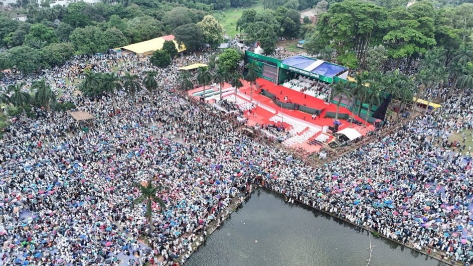 সমাবেশ শুরুর আগেই কানায় কানায় পূর্ণ সোহরাওয়ার্দী উদ্যান