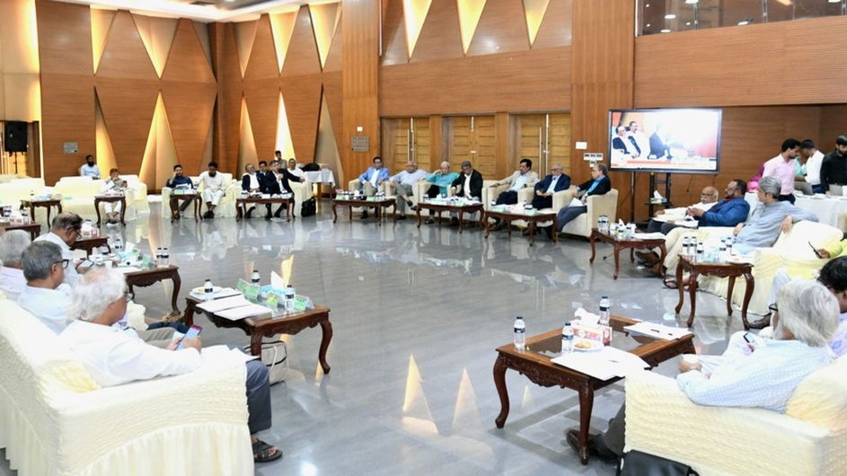 ৩ বাহিনীর প্রধান, ডিজিএফআই ও এনএসআইয়ের ডিজি নিয়োগ দেবেন রাষ্ট্রপতি