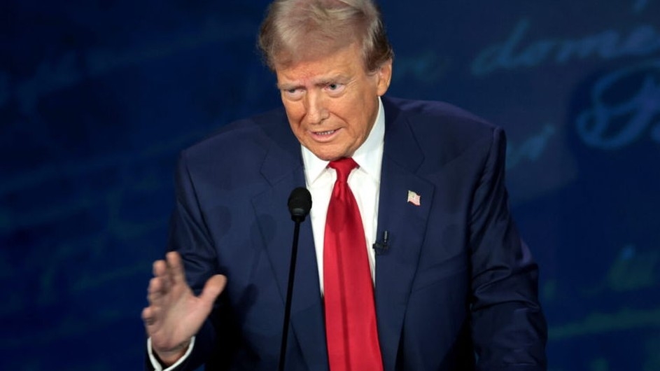 ইরান দুর্বল হয়ে গেছে, যা চাইব তা-ই পাব : ট্রাম্প