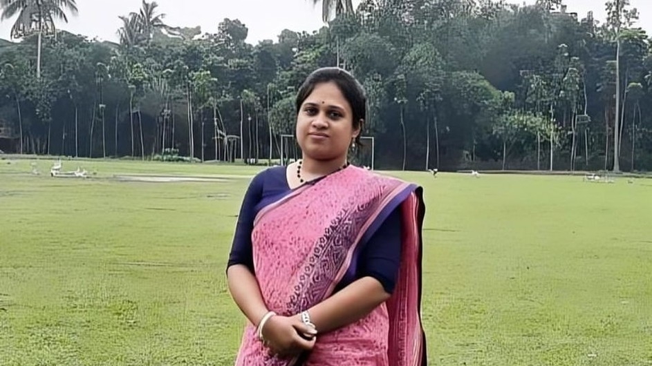 দুর্নীতি-অনিয়ম ঠেকিয়ে স্বচ্ছতার দৃষ্টান্ত রেখে গেলেন ইউএনও রুলি বিশ্বাস