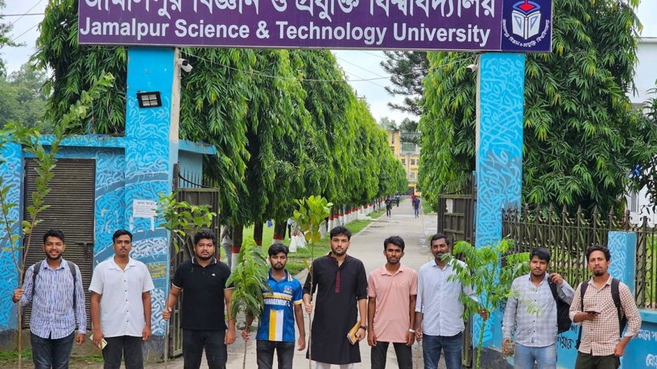 জুলাই শহীদদের স্মরনে জাবিপ্রবি শিক্ষার্থীর অভিনব উদ্যোগ