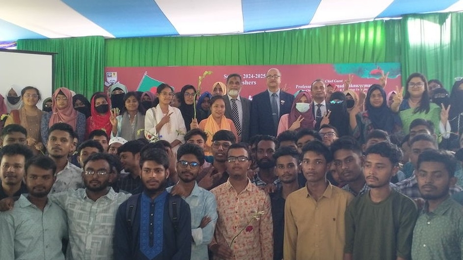 নবীনরা জীবন উৎসর্গ করা শহীদদের আকাঙ্খিত ভোরের সম্ভাবনা - জাবিপ্রবি উপাচার্য