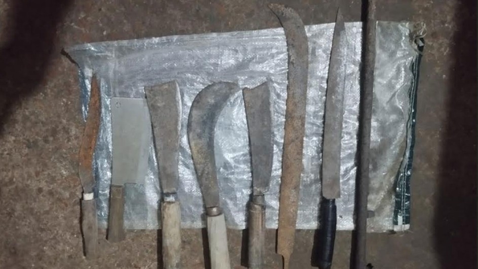 ফেনীতে দেশীয় অস্ত্রসহ ২ ছাত্রদল নেতা আটক