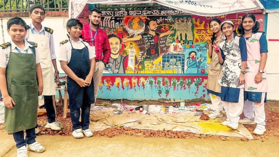 বিভাগীয় শ্রেষ্ঠ গ্রাফিতি চিত্রাঙ্কনে বার্ডস স্কুল এন্ড কলেজ