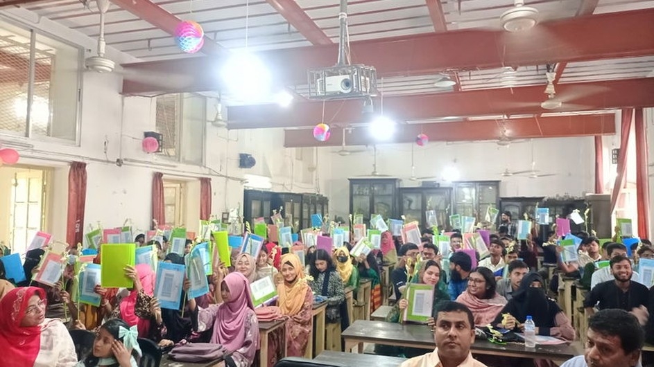 নবীনদের বরণ করল রাজশাহী কলেজ উদ্ভিদবিজ্ঞান বিভাগ