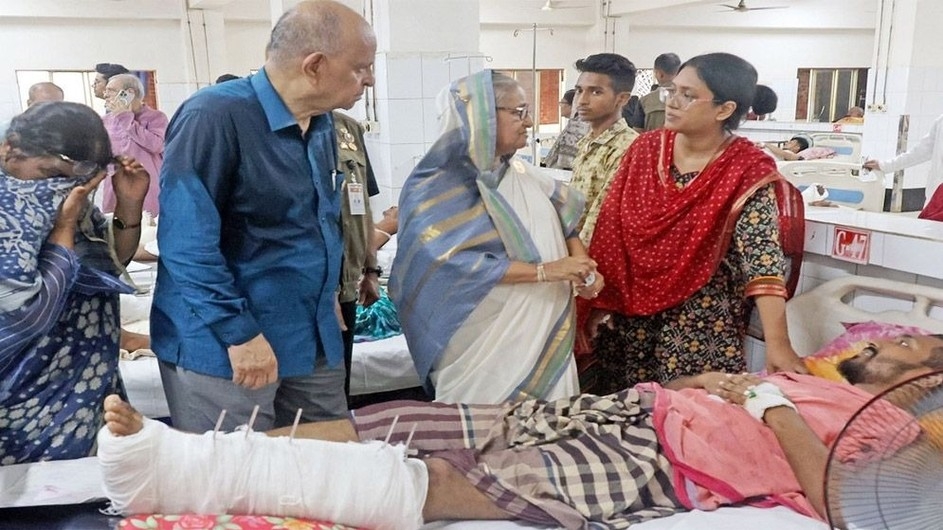 হাসপাতালে ‘নো ট্রিটমেন্ট নো রিলিজ’ নির্দেশ দেন শেখ হাসিনা
