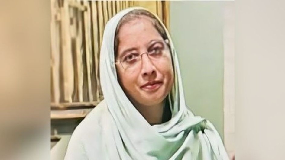 শিক্ষক মাহরিনের নামে অ্যাওয়ার্ড দেয়ার সিদ্ধান্ত