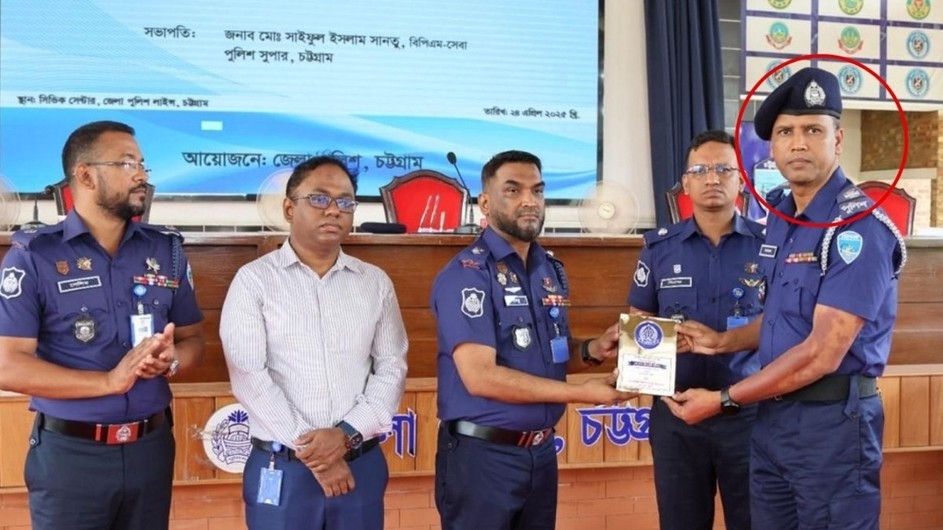 শ্রেষ্ঠ মাদক উদ্ধারকারী পুলিশ অফিসারকে মাদক পাচারে সম্পৃক্ততার অভিযোগে প্রত্যাহার