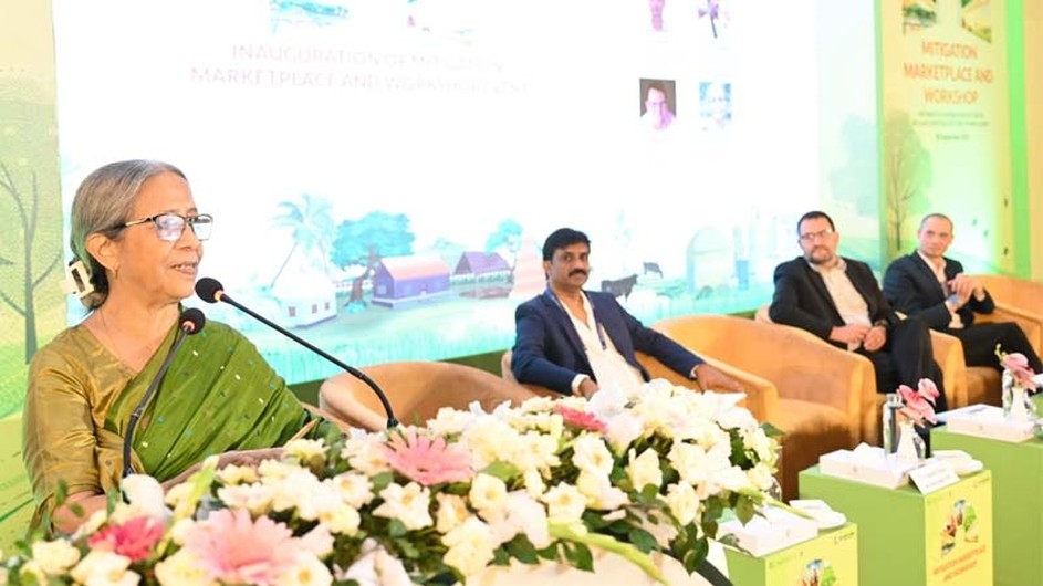 দেশীয় পর্যায়ে কার্বন নির্গমন হ্রাসে কার্যকর পদক্ষেপ নিতে হবে: মৎস্য উপদেষ্টা ফরিদা