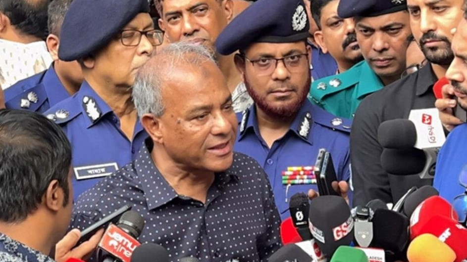 খাগড়াছড়িতে সহিংসতা প্রতিবেশী দেশের ইন্ধনে হচ্ছে : স্বরাষ্ট্র উপদেষ্টা