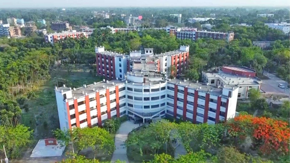 প্রশাসনের অসহযোগিতায় ব্রাকসু নির্বাচন অনির্দিষ্টকালের জন্য স্থগিত, উত্তপ্ত বেরোবি ক্যাম্পাস