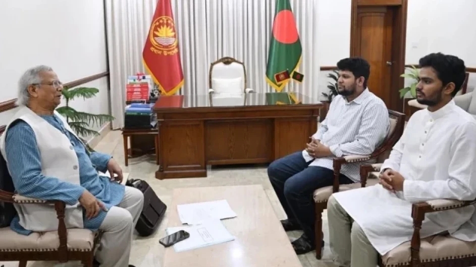 পদত্যাগের পর আসিফ ও মাহফুজকে যা বললেন প্রধান উপদেষ্টা