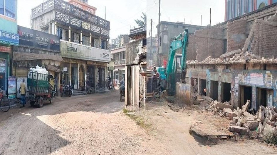 প্রকল্পে অনিয়ম–অব্যবস্থাপনা: মাদ্রাসাসহ স্থাপনা গুঁড়িয়ে দিল সওজ