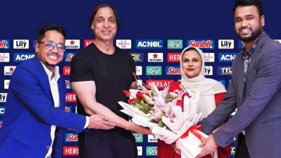 ঢাকায় শোয়েব আখতার