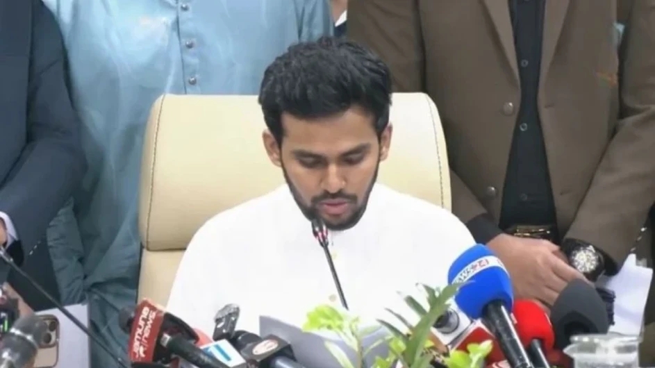 উপদেষ্টা পদ থেকে পদত্যাগের বিষয়ে যা বললেন আসিফ মাহমুদ