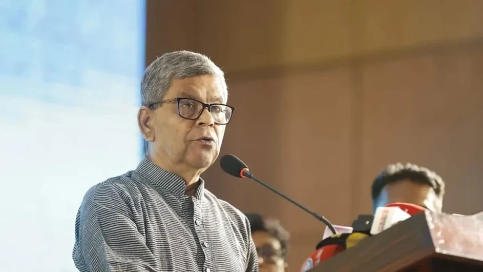 জাতীয় প্রেসক্লাবের সাবেক সভাপতি শওকত মাহমুদ গ্রেপ্তার