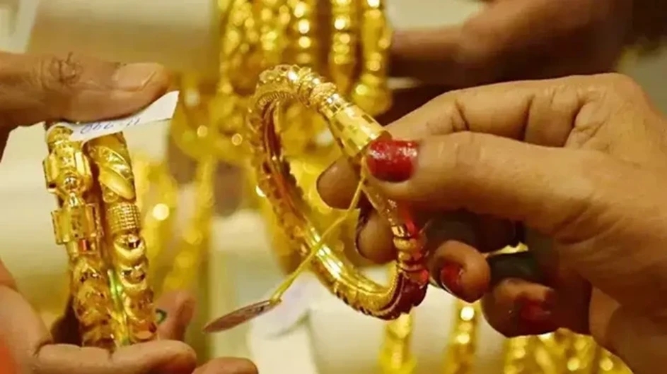 স্বর্ণের দামে নতুন রেকর্ড, ভরিতে ছাড়াল ২ লাখ ৩২ হাজার টাকা