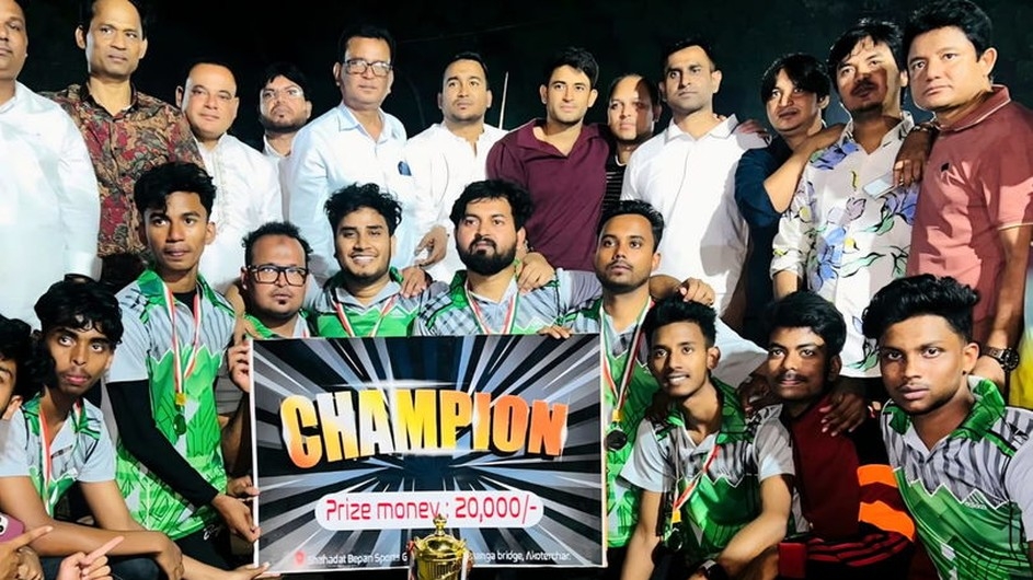 আকোটের চরে পবিত্র ঈদুল ফিতর উপলক্ষে নাইট শর্টপিচ ক্রিকেট টুর্নামেন্ট