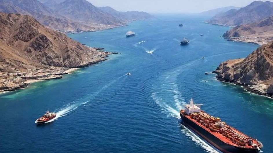 ফের হরমুজ প্রণালি বন্ধ করল ইরান