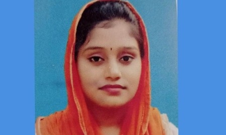 সন্তান কোলে নিয়ে পরীক্ষা দিয়েও দেশসেরা বাগমারার শামীমা আক্তার