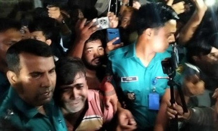 ধানমন্ডি ৩২ নম্বরে আ. লীগ কর্মী সন্দেহে তিনজনকে গণপিটুনি
