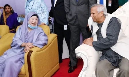 খালেদা জিয়াকে জন্মদিনের শুভেচ্ছা জানালেন প্রধান উপদেষ্টা