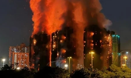 হংকংয়ে আবাসিক কমপ্লেক্সে আগুনে মৃত্যু বেড়ে ১৩