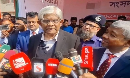 পে স্কেলের সুপারিশ জমা দেওয়ার সময় জানালেন অর্থ উপদেষ্টা