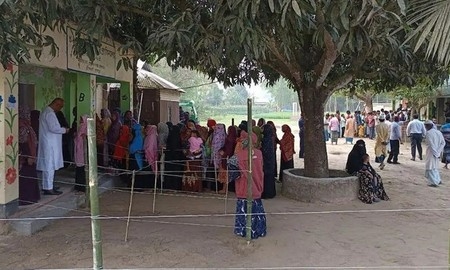 বগুড়া-৬ ও শেরপুর-৩ আসনে ভোটগ্রহণ চলছে